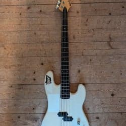 Mad Axe by Aria Pro II Elbas