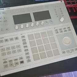 Native Instruments Maschine Studio (vit)