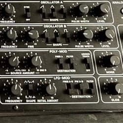 Behringer PRO-800 Analog 8-rösters polyfonisk synthesizer
