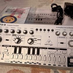 Behringer TD-3 Analog Bass Line Synthesizer