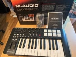 M-Audio Oxygen 25 USB MIDI Keyboard Controller