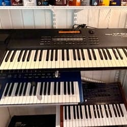 Roland XP-50 Synth med 4st SR-JV expansionskort