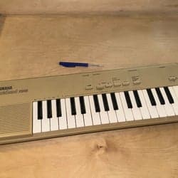Yamaha PortaSound PSS-110 - äldre synth/synthesizer