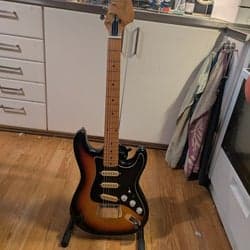 Vintage Suburst Harmony H-760 1980 Elgura i bra skick låter kanon (passa på)