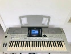 Yamaha PSR-S910 FLAGGSKEPP till pangpris