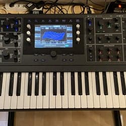Waldorf Quantum Mk 1 Synthesizer uppgraderad till 16 röster