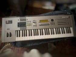 Yamaha Motif 6 Musikproduktionssynthesizer