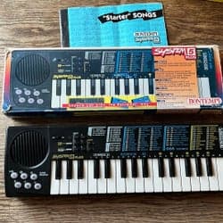 Bontempi keyboard med 666 ljud och rytmer