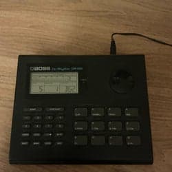 BOSS Dr. Rhythm DR-550 trummaskin