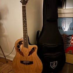 Acoustic Guitar + Padded Strong Bag