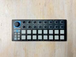 Arturia Beatstep MIDI Controller och Step Sequencer svart