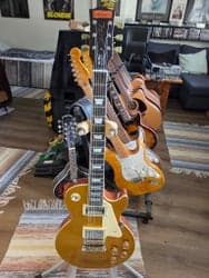 En riktigt fin Les Paul Gold Top Elgitarr