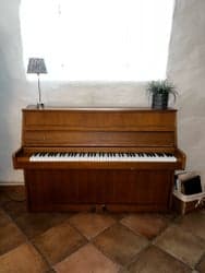 Nylund & Son piano – gratis mot avhämtning i Stocksund