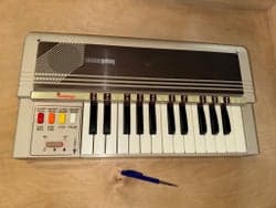 Bontempi MemoPlay - Italiensk retro-synth från 80-talet Memo Play