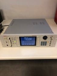 Akai S5000 MIDI Stereo Digital Sampler – 256MB RAM