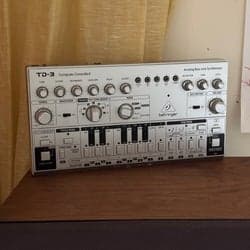 Behringer TD-3 Analog Bass Line Synthesizer