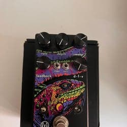 Walrus Audio Polychrome Analog Flanger Pedal