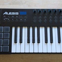 Alesis VI25 MIDI-keyboard