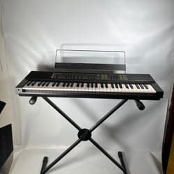 Yamaha PSR-31 Keyboard med Quik-Lok Stativ - ENDAST AVHÄMTNING