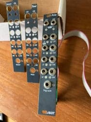 J&OT Prio Eurorack-modul med Pattern och Tour faceplates