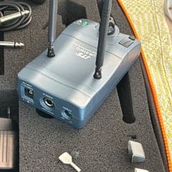 JTS Trådlöst Gitarrsystem UR-816PD / UT-16GTP
