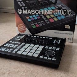 Native Instruments Maschine Studio hårdvara