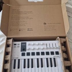 Arturia MiniLab 3 MIDI-keyboard