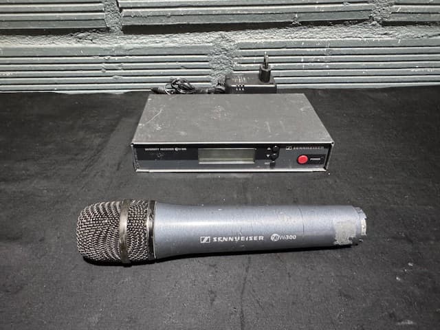 SENNHEISER EW300 + MICRO