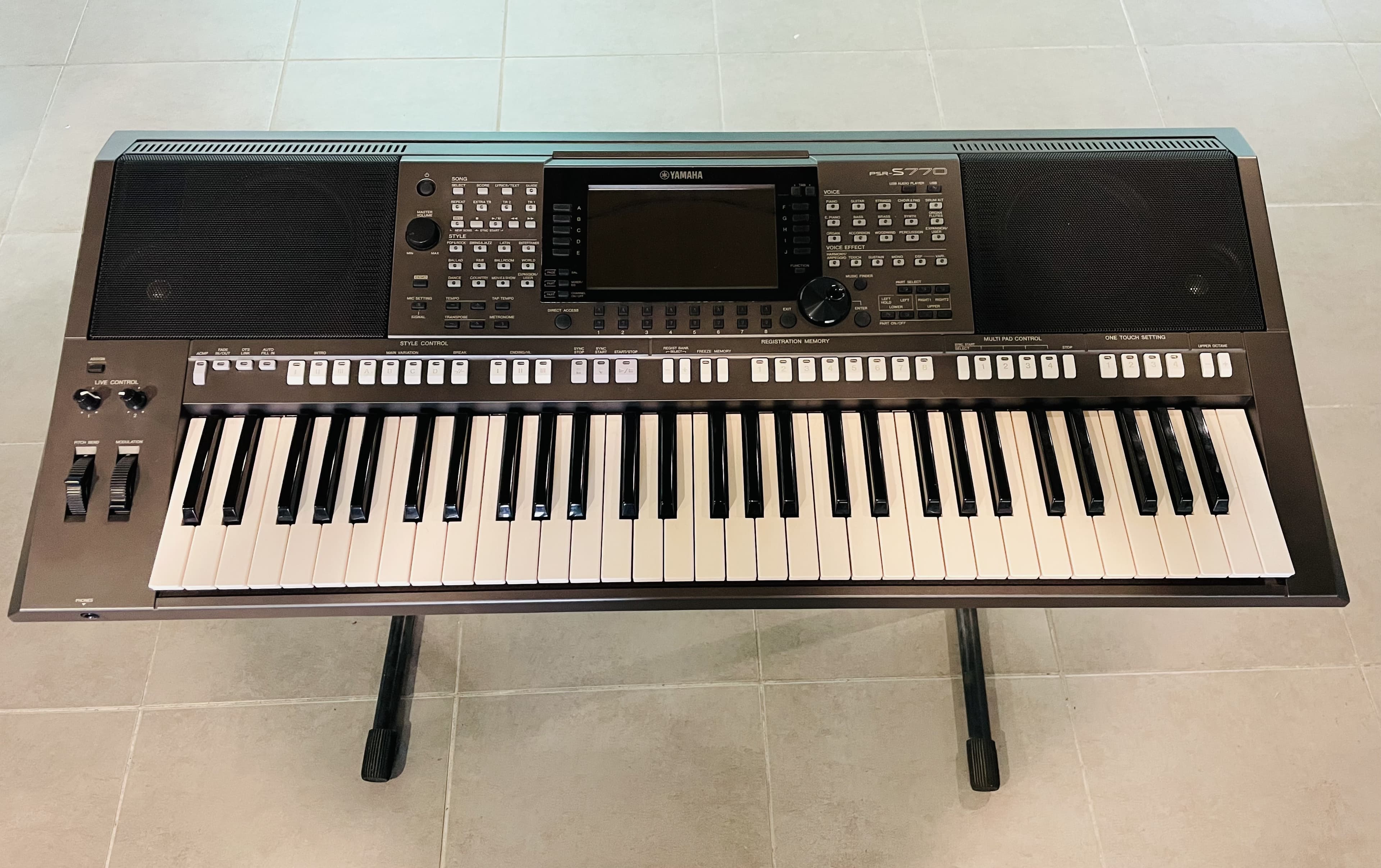 Clavier arrangeur YAMAHA PSR S-770