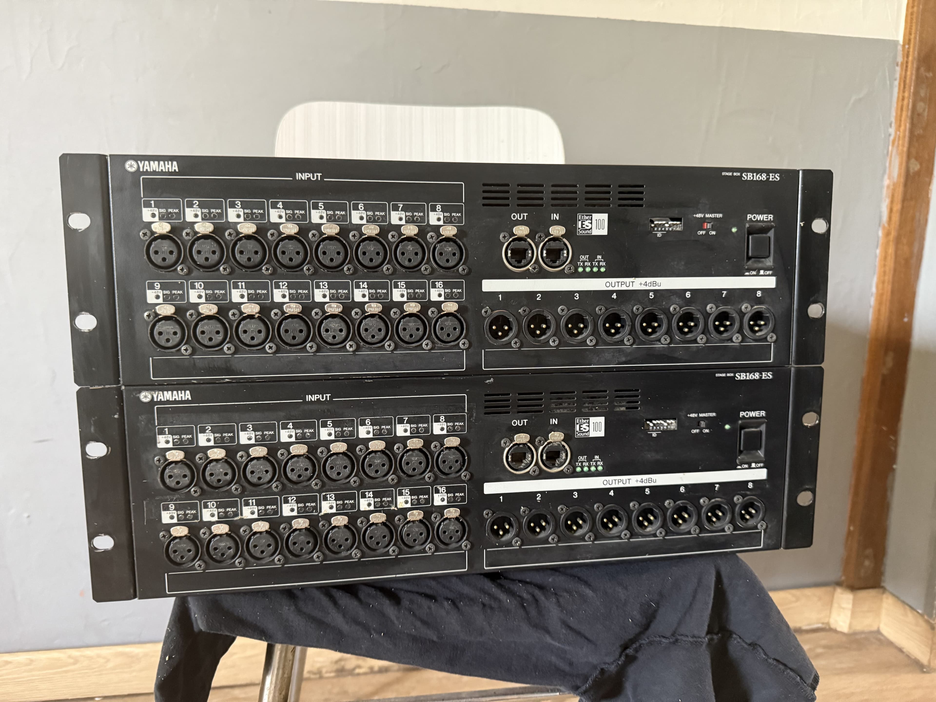 Vends 2 Yamaha SB168-ES