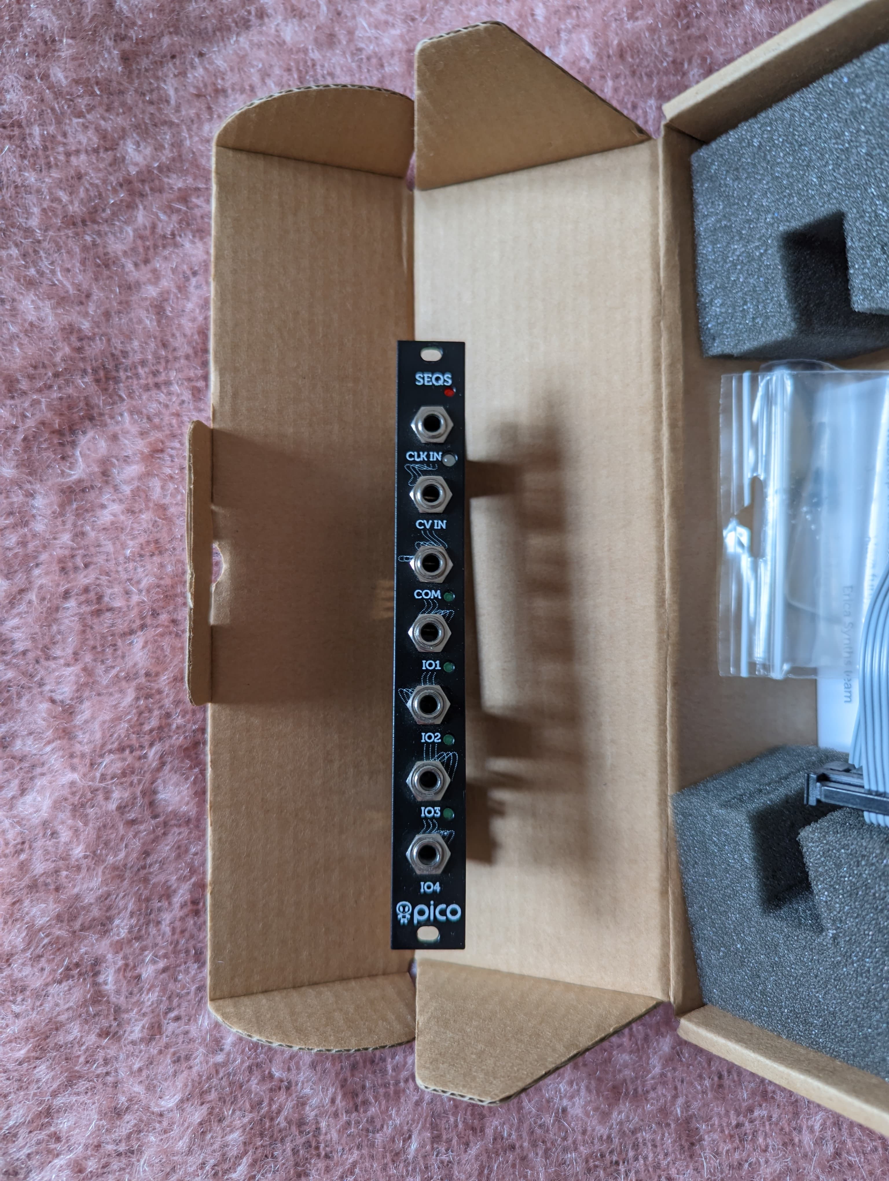 Vends Erica Synth Seqs (sequential switch)
