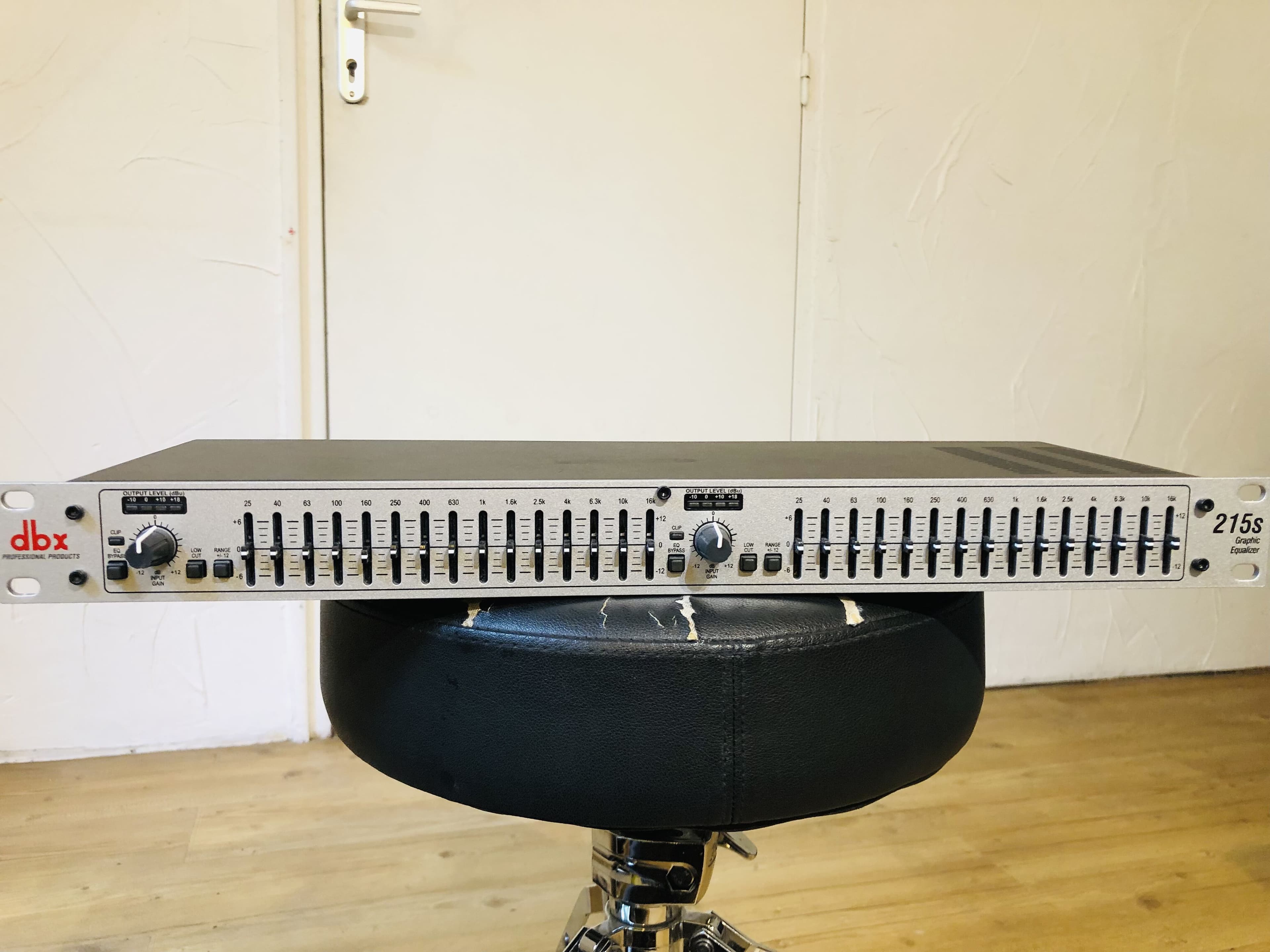 Vends egaliseur DBX 215s