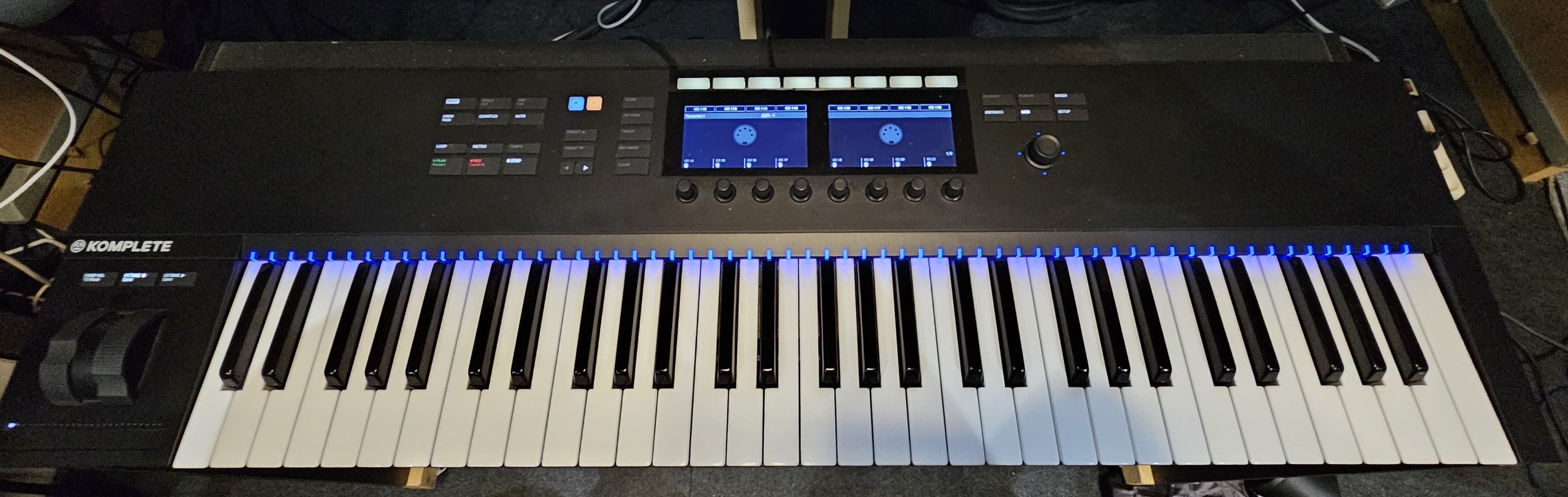 Clavier native instruments S 61 mk2