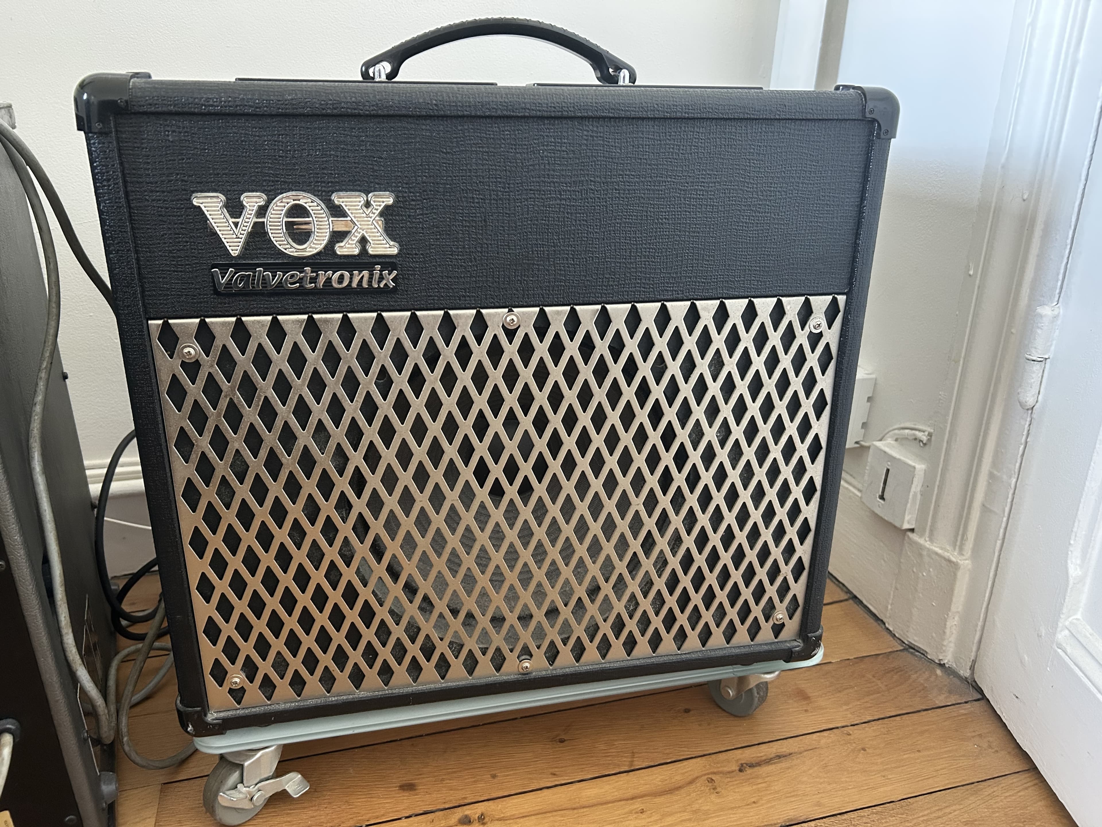 VENDS VOX VALVETRONIX AD30VT