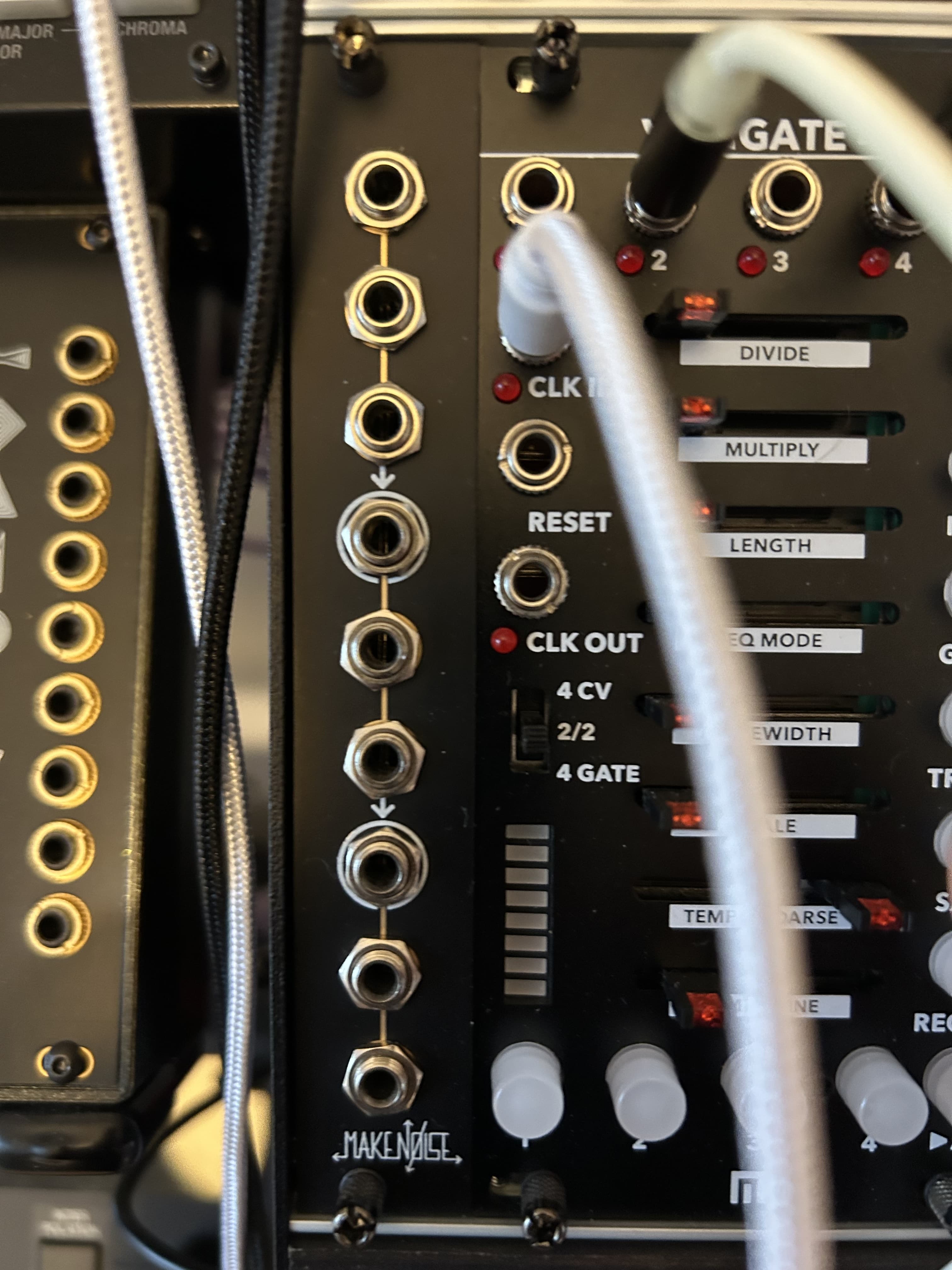 VENDS MAKE NOISE MULT + DIVERS MODULES
