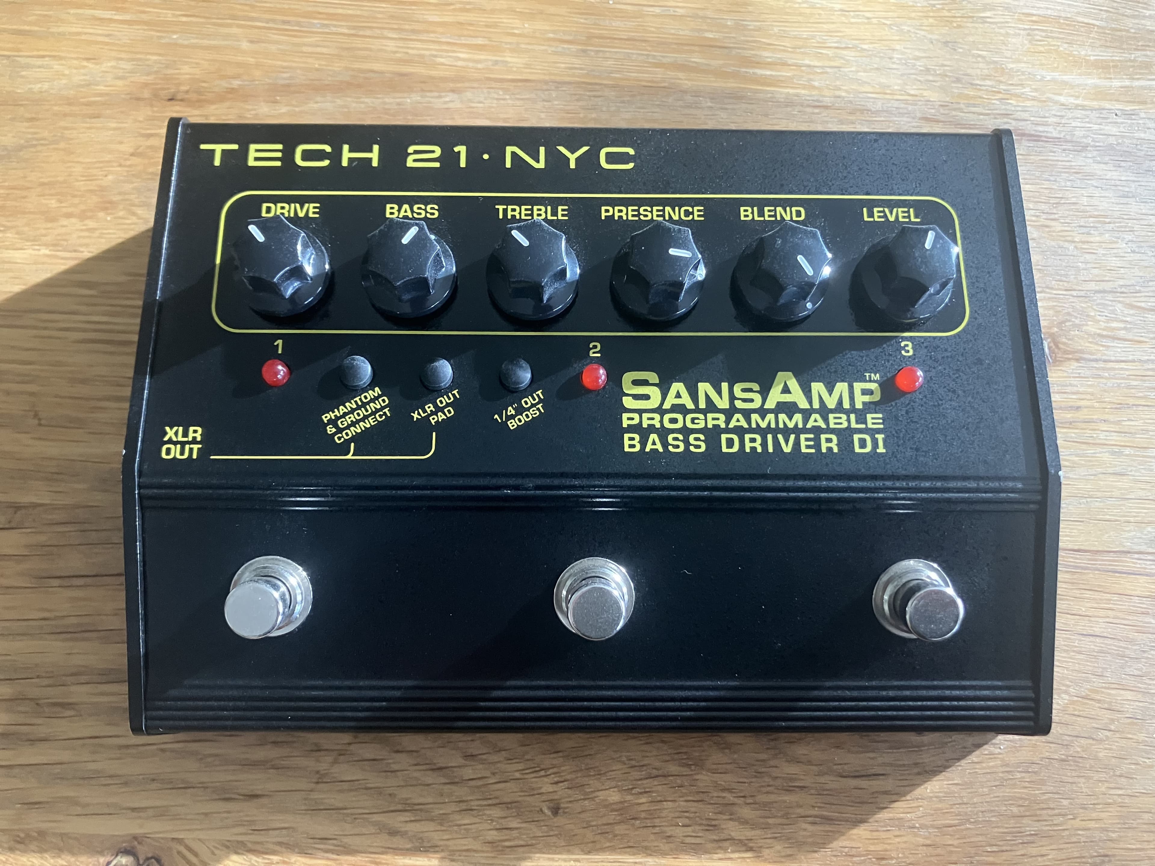 Vends SansAmp bass driver programmable