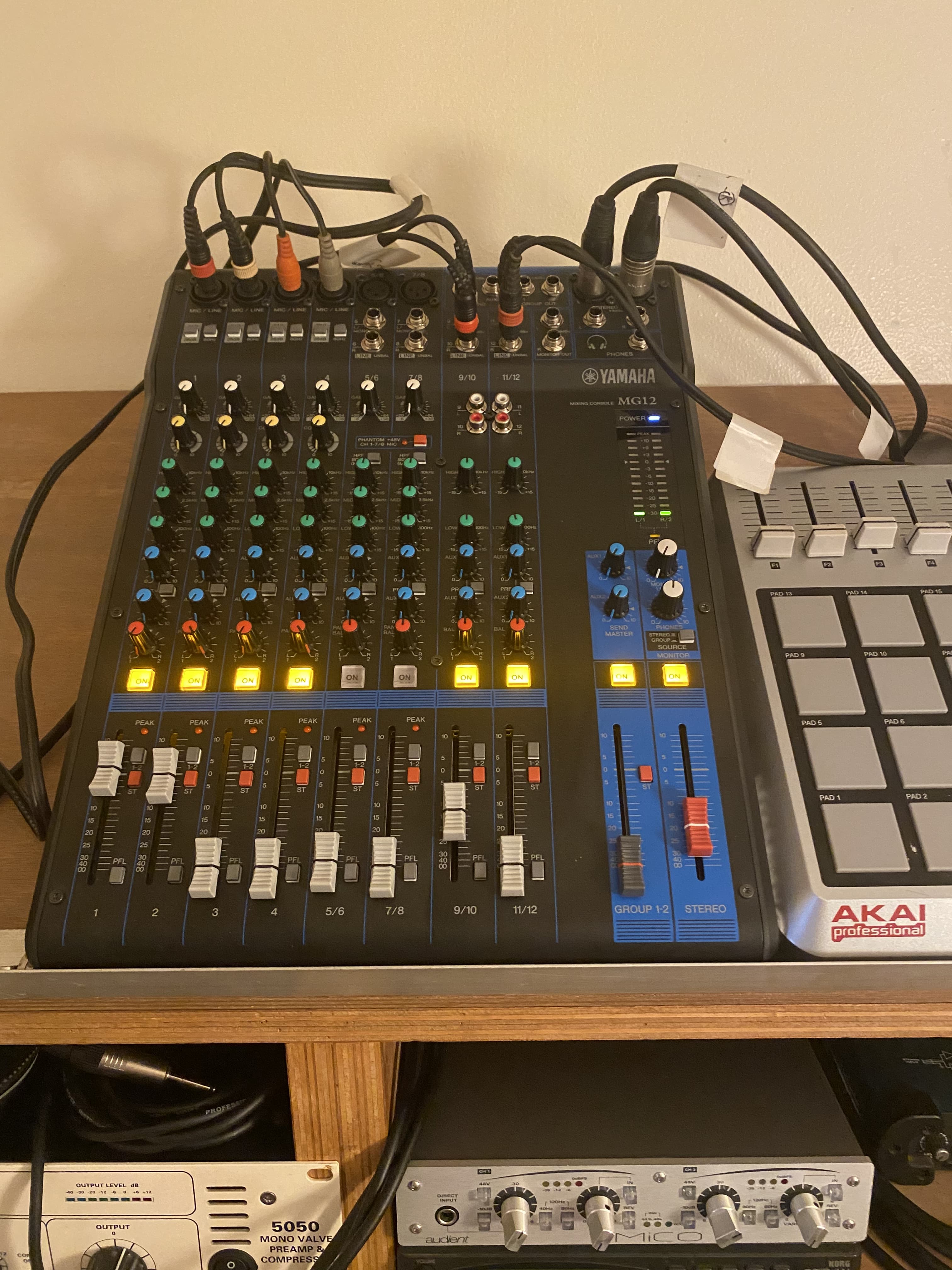 Vends table de mixage MG12