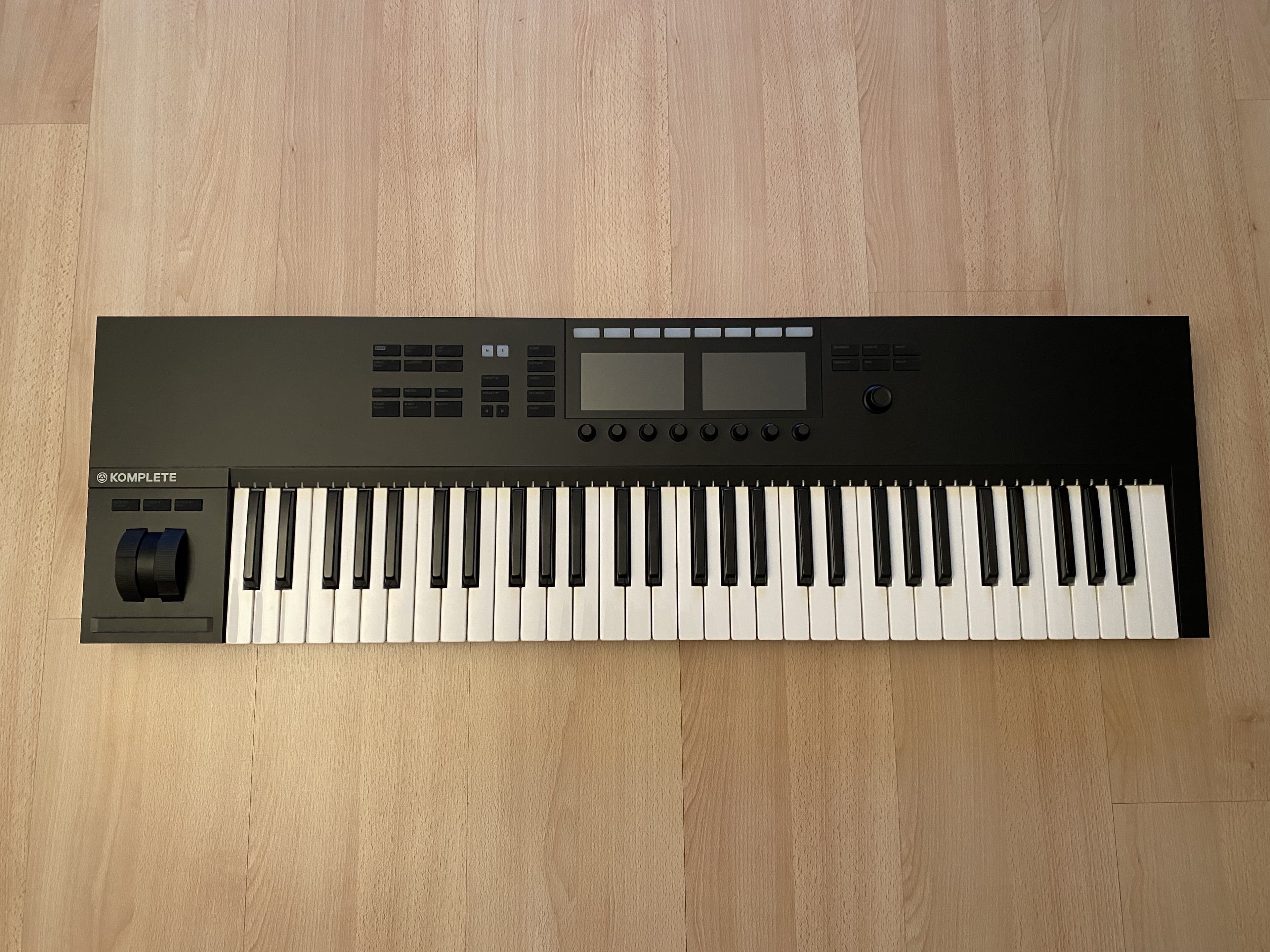 Vends Clavier KOMPLETE KONTROL S61 MK2 Très bon état