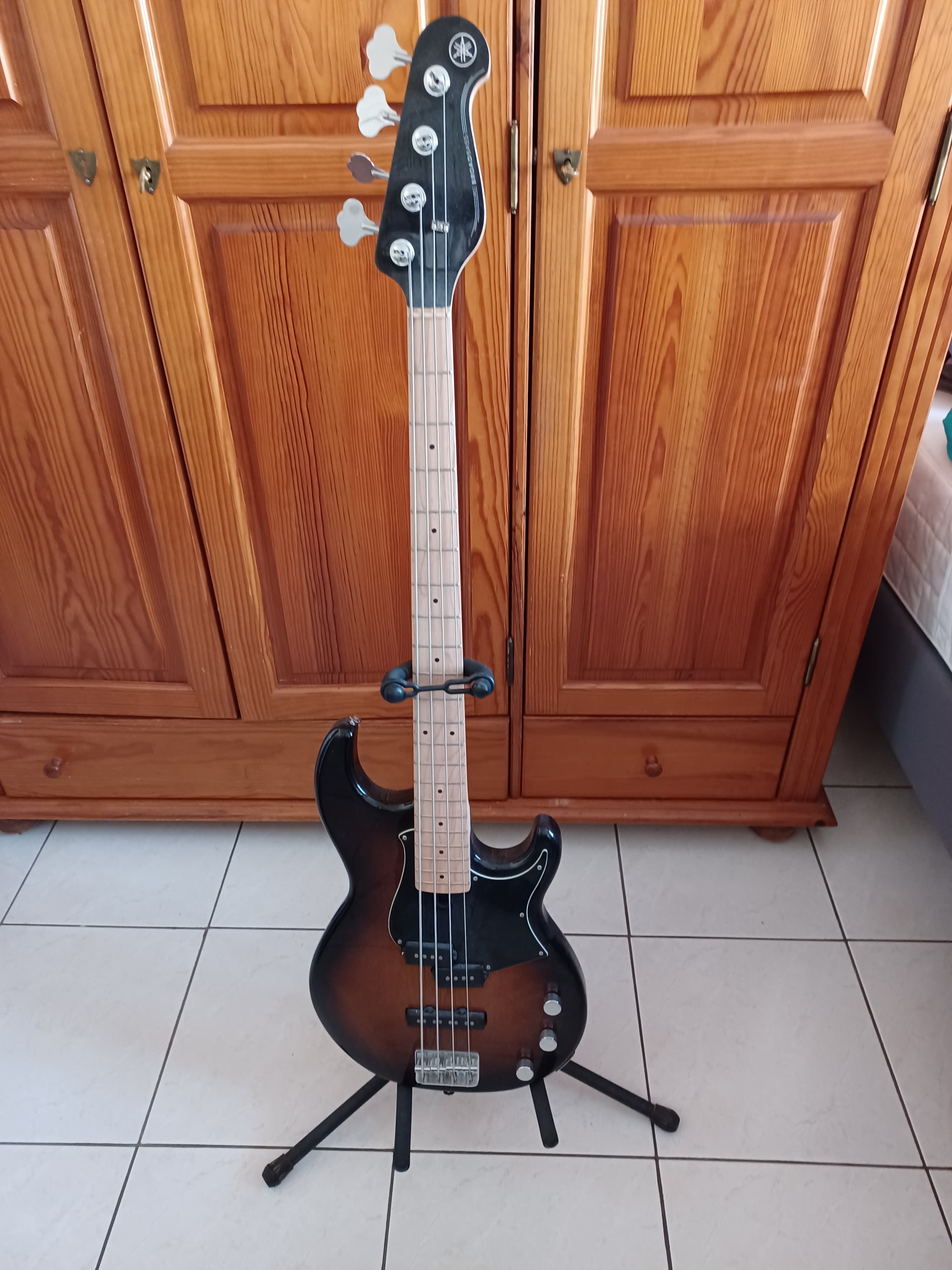 Vend Basse Yamaha + matos