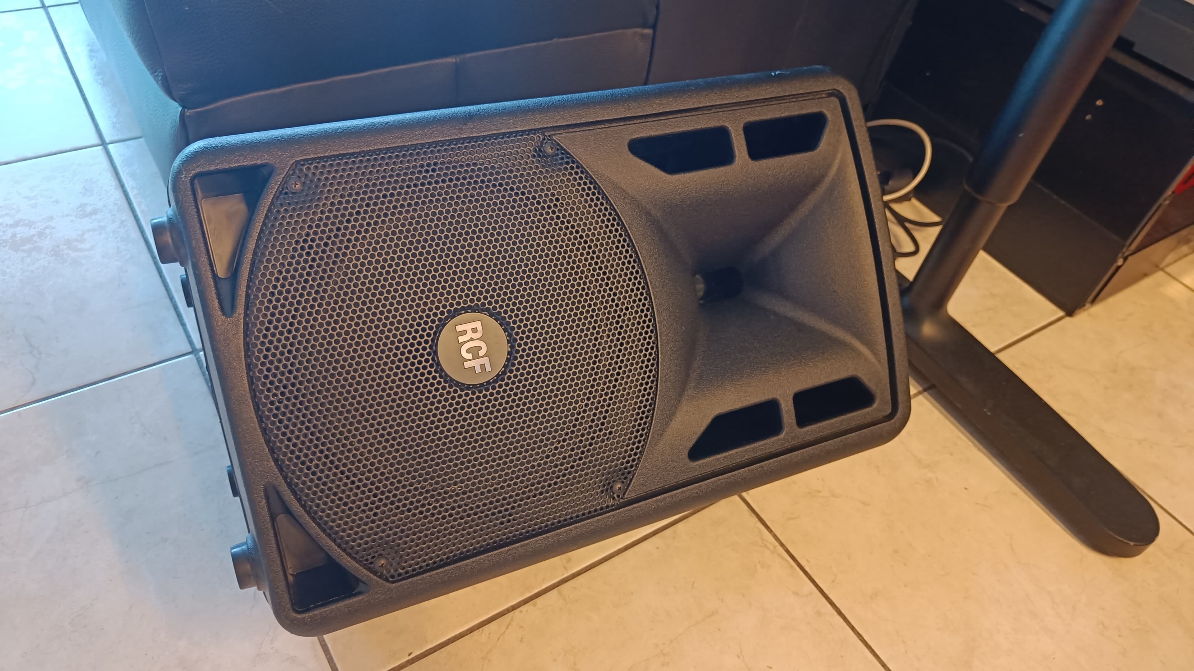 Vends Enceinte RCF ART 310-A MK III + House
