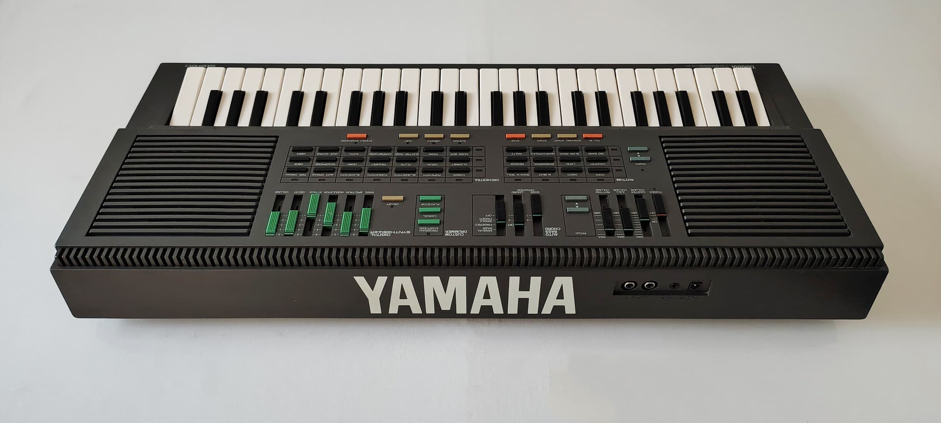Yamaha PortaSound PSS-460 FM Synth