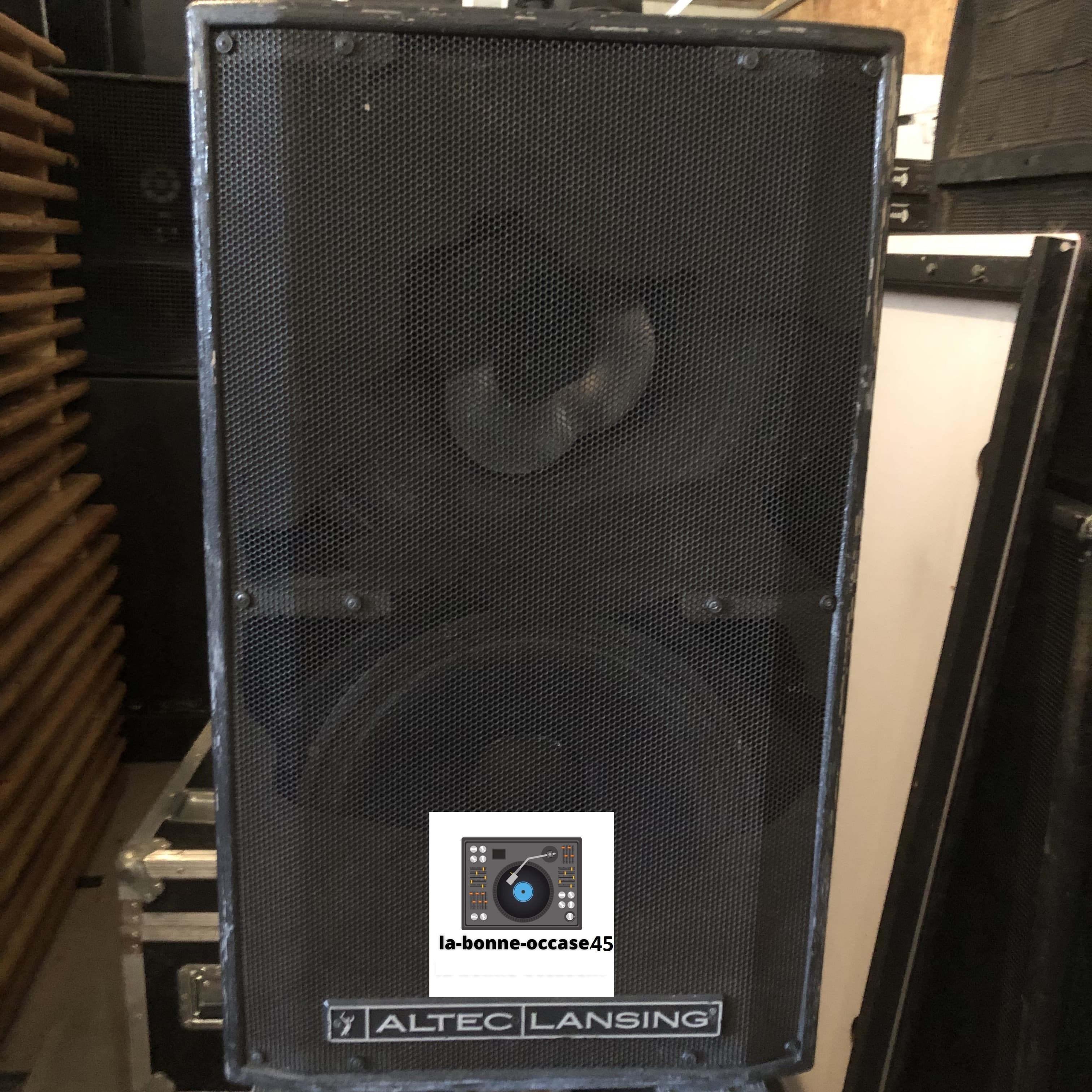 Vend Enceinte Altec Lansing type DTS 200
