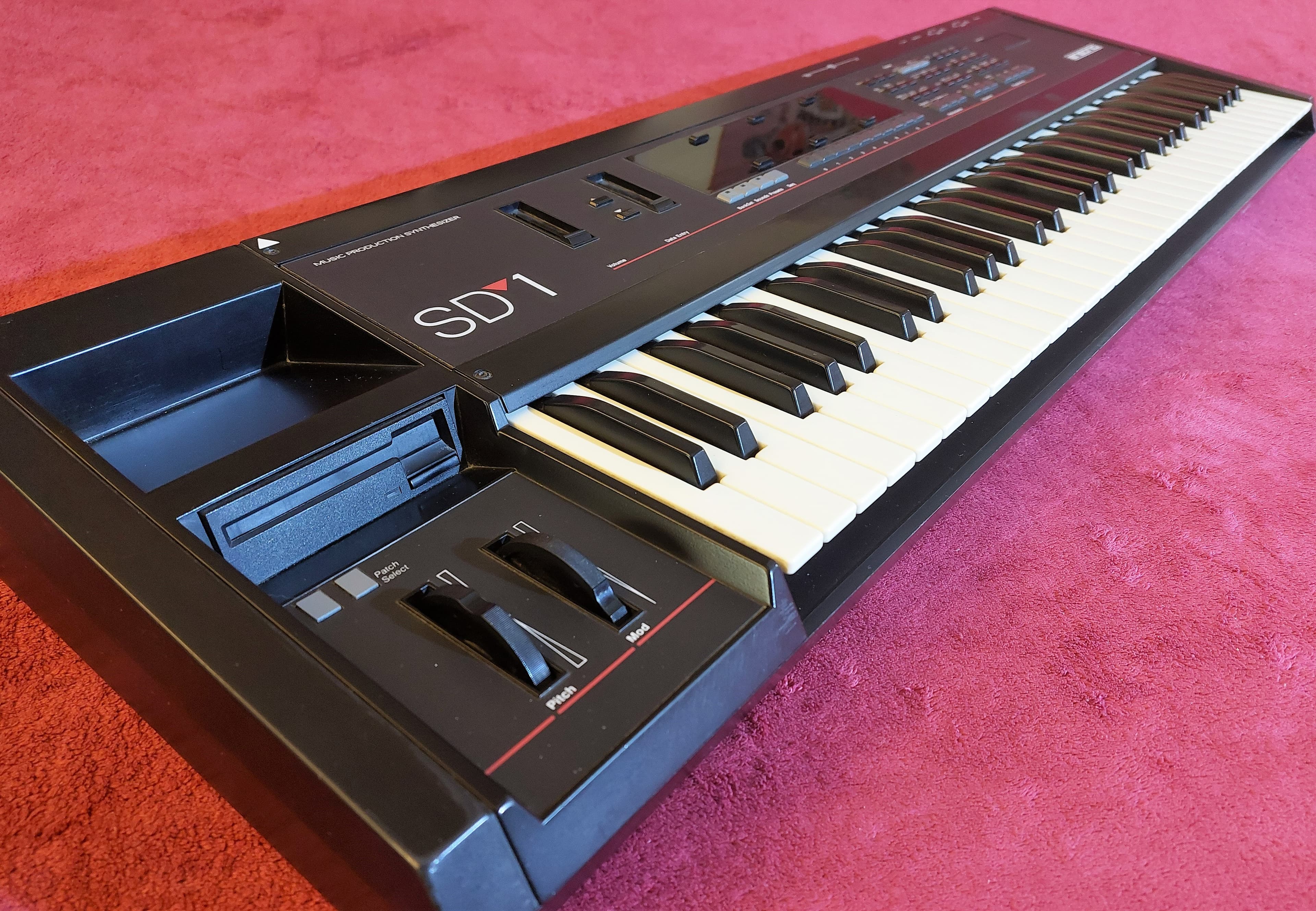Vends ENSONIQ SD1 + cartouche + disquettes