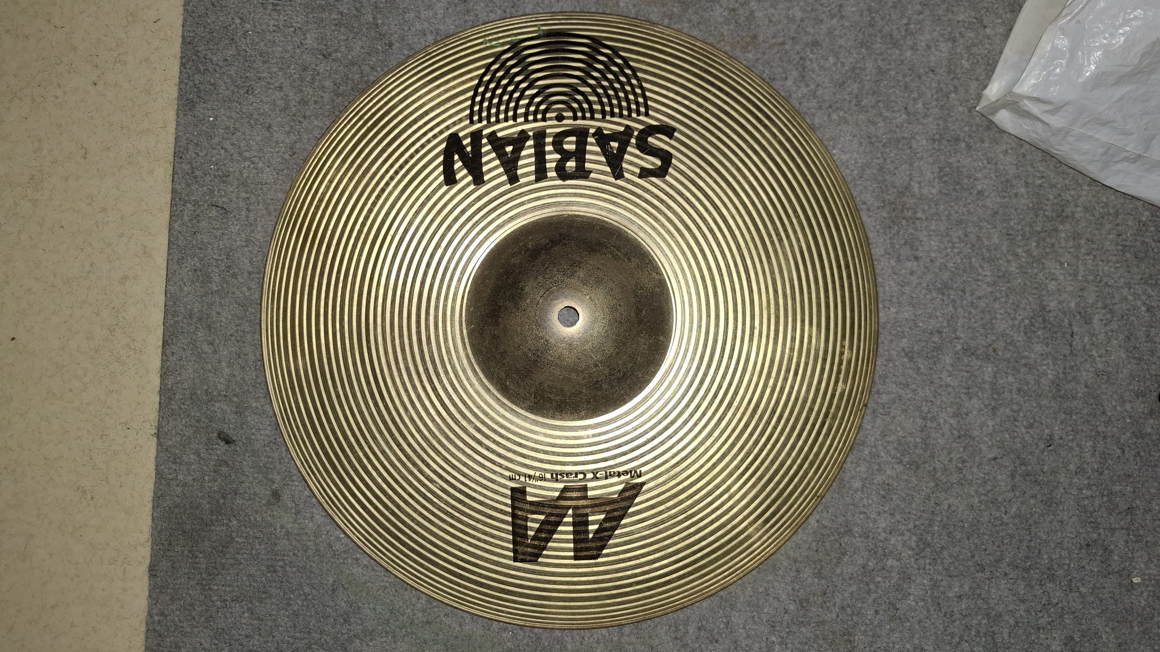 Vends Cymbale Sabian AA Crash Metal-X 16"
