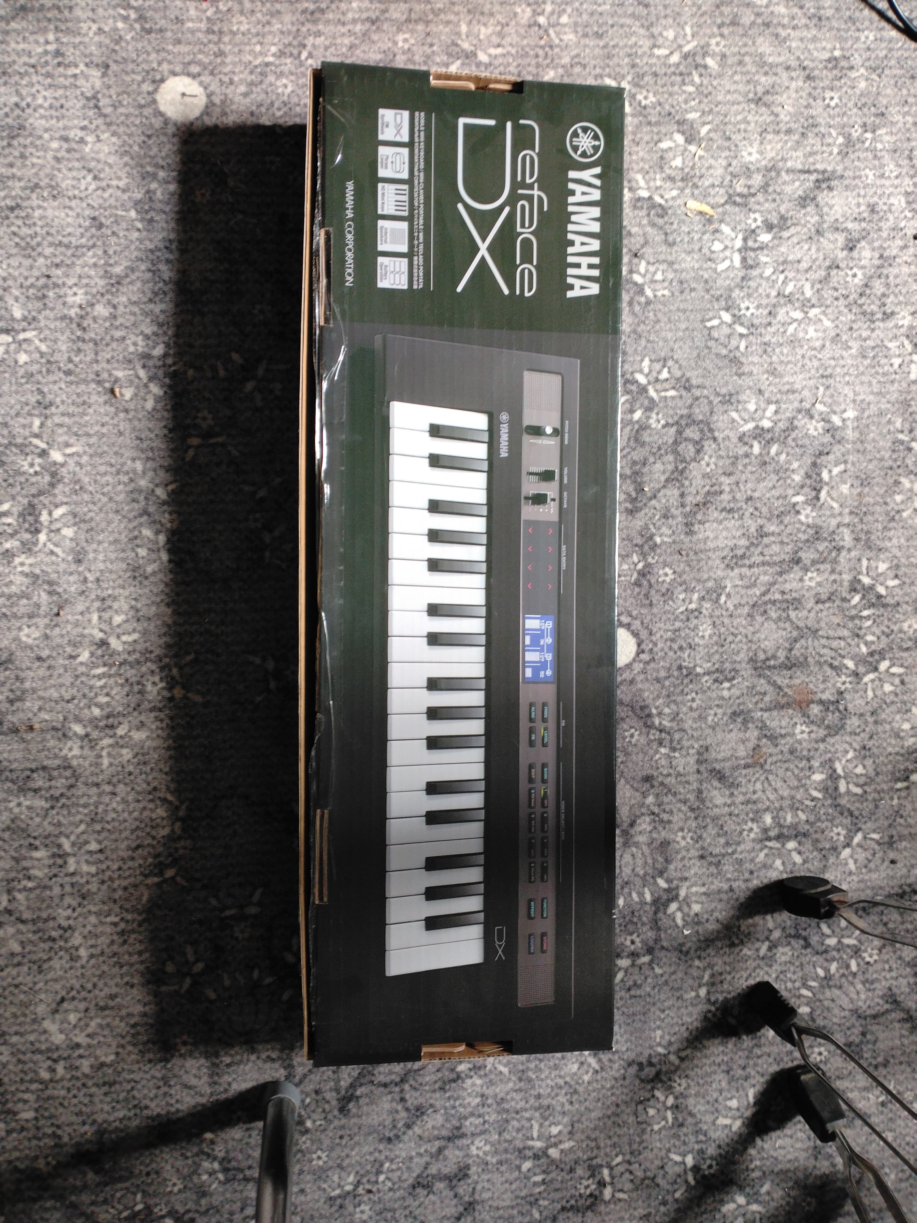 vends Yamaha reface DX très peu servi