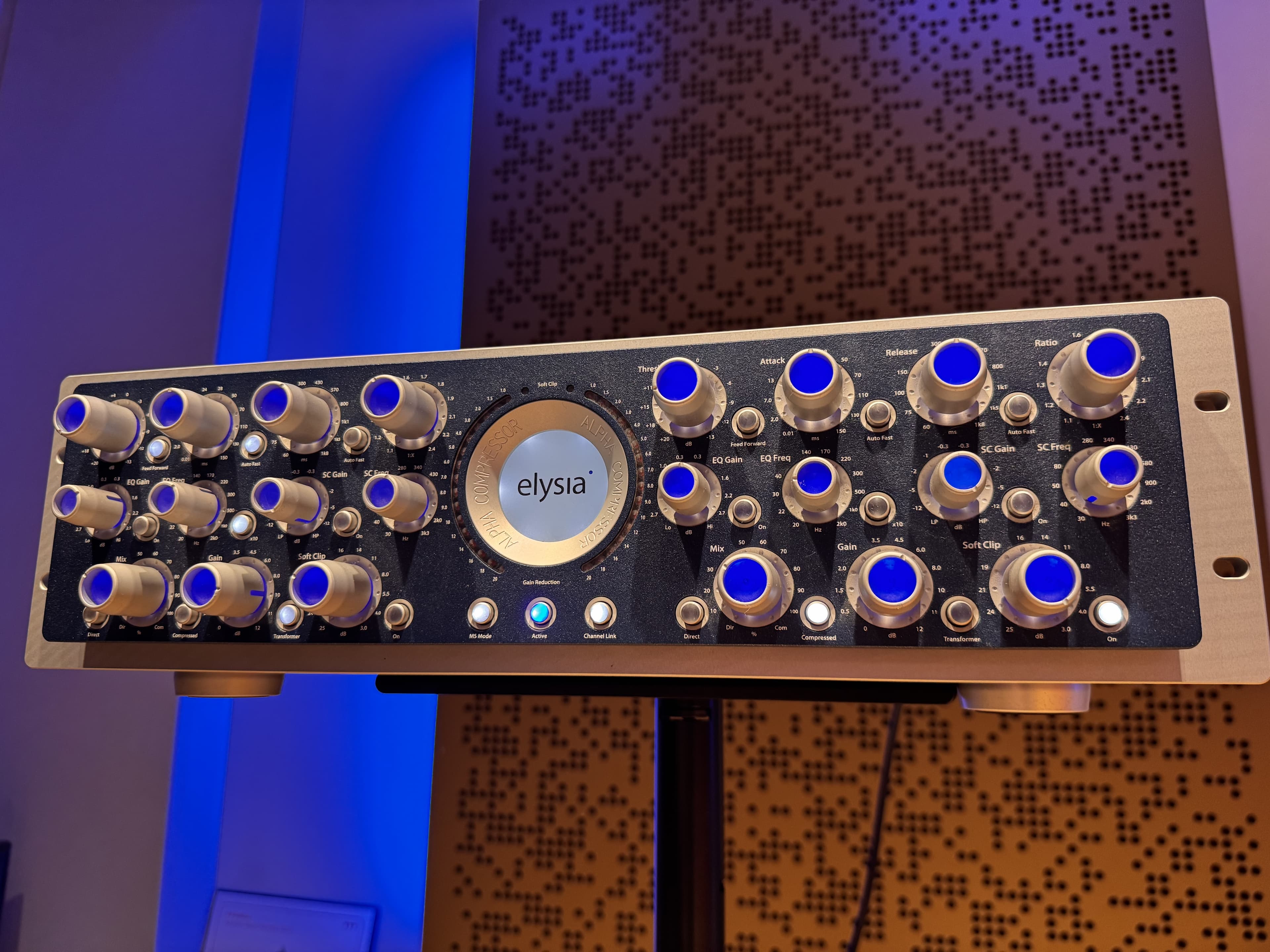 elysia alpha compressor – Excellent état