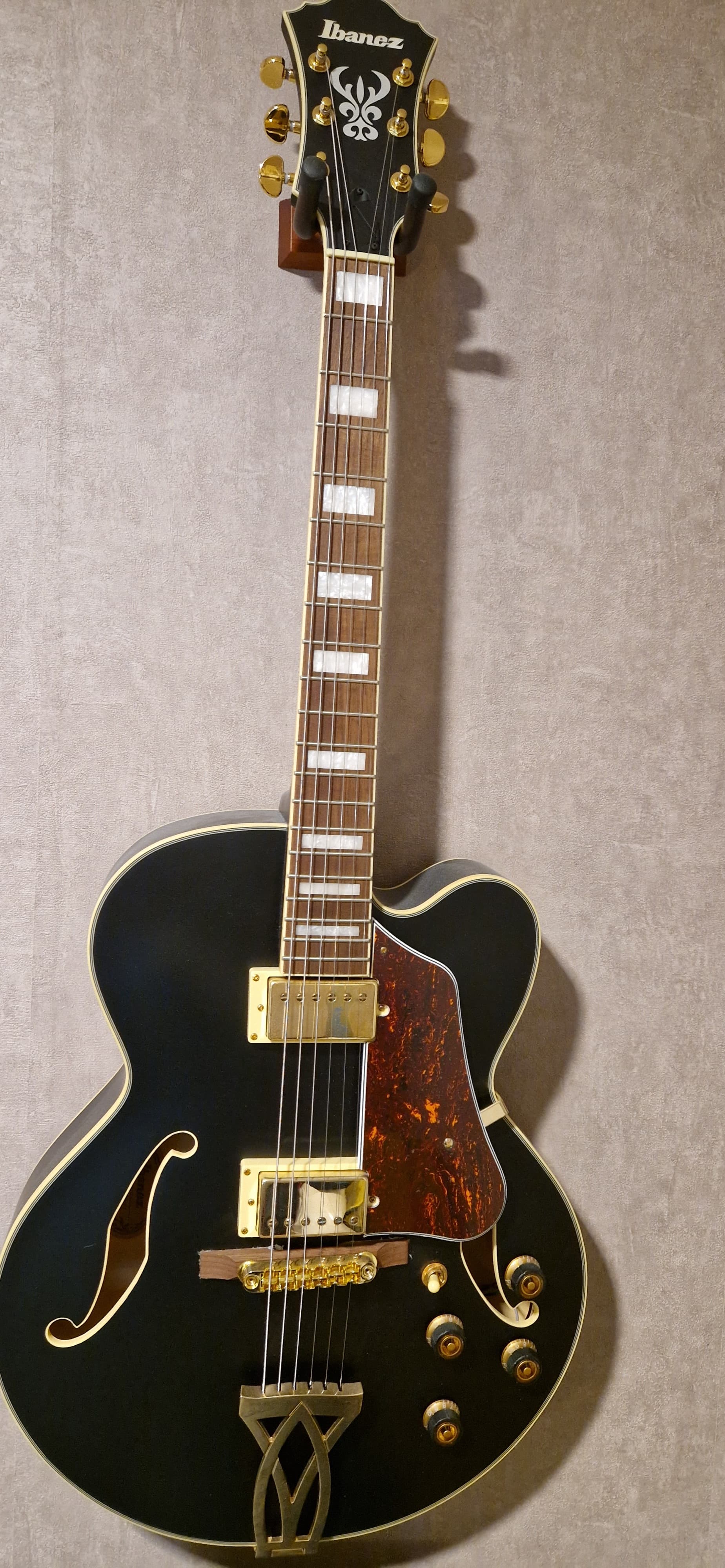 Vends Ibanez AF75G BKF Artcore - black flat