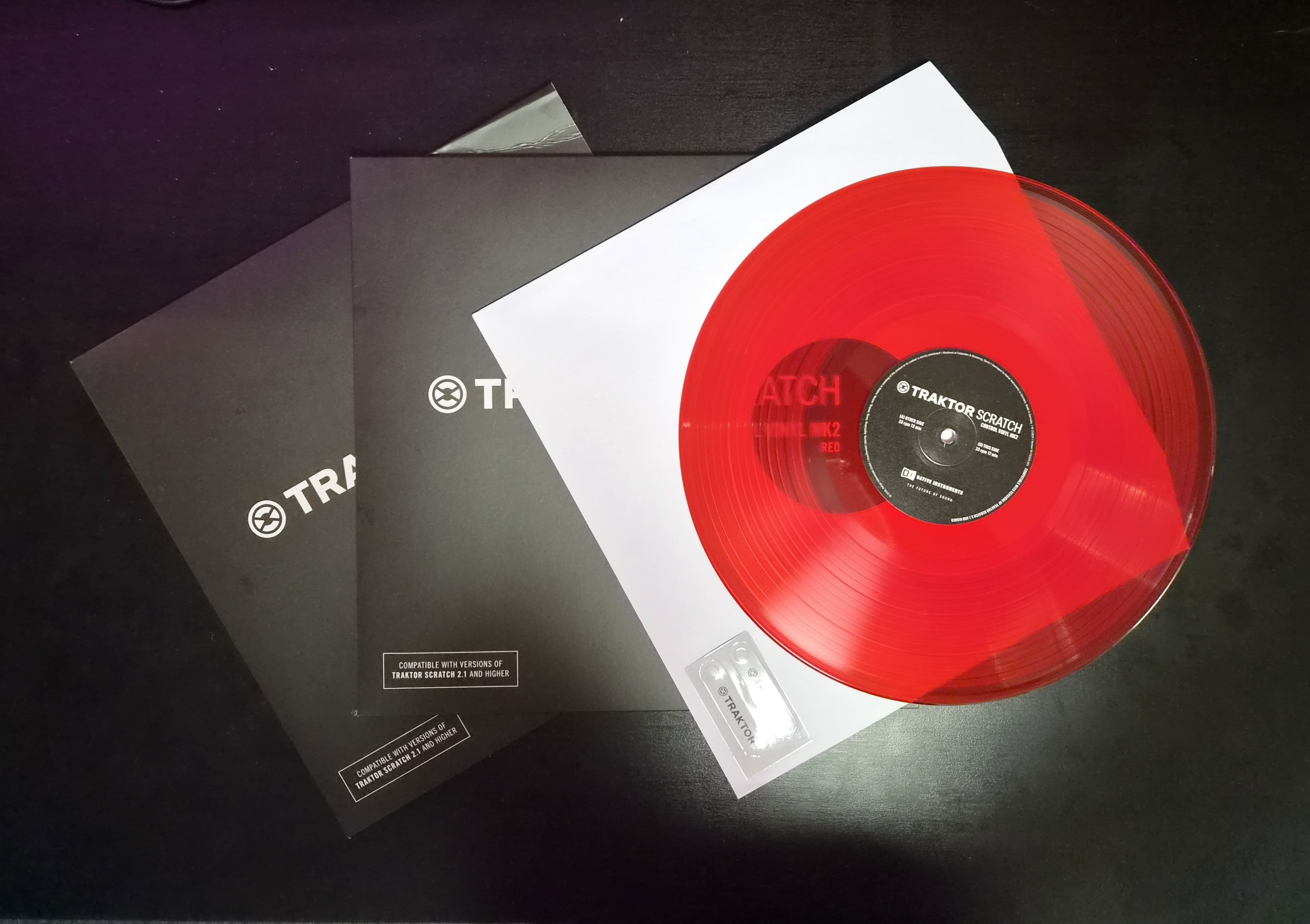 Lot de 2 vinyles de contrôle Traktor Scratch MK2 Rouge (Native Instruments)