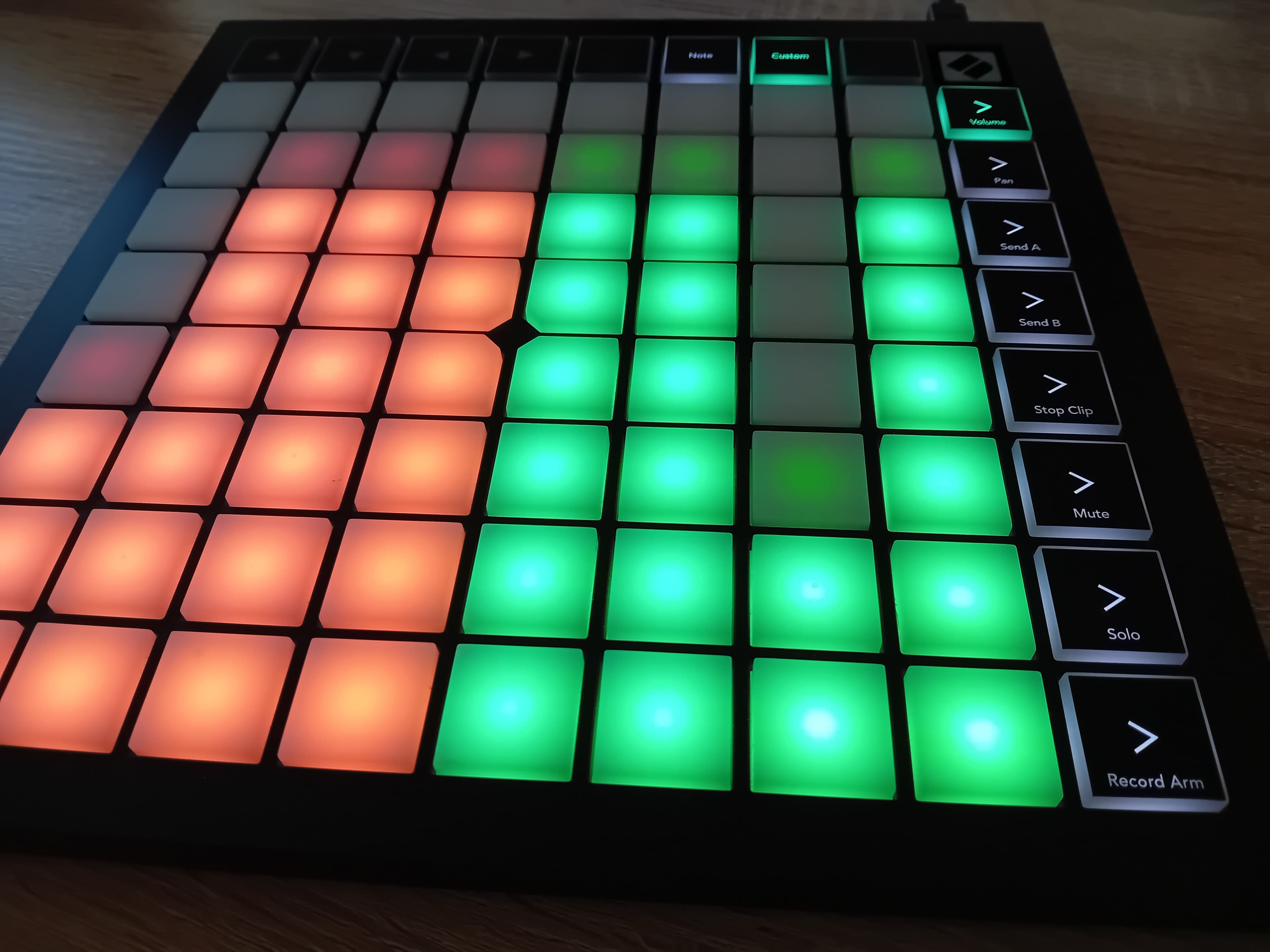 Vends Novation LAUNCHPAD X