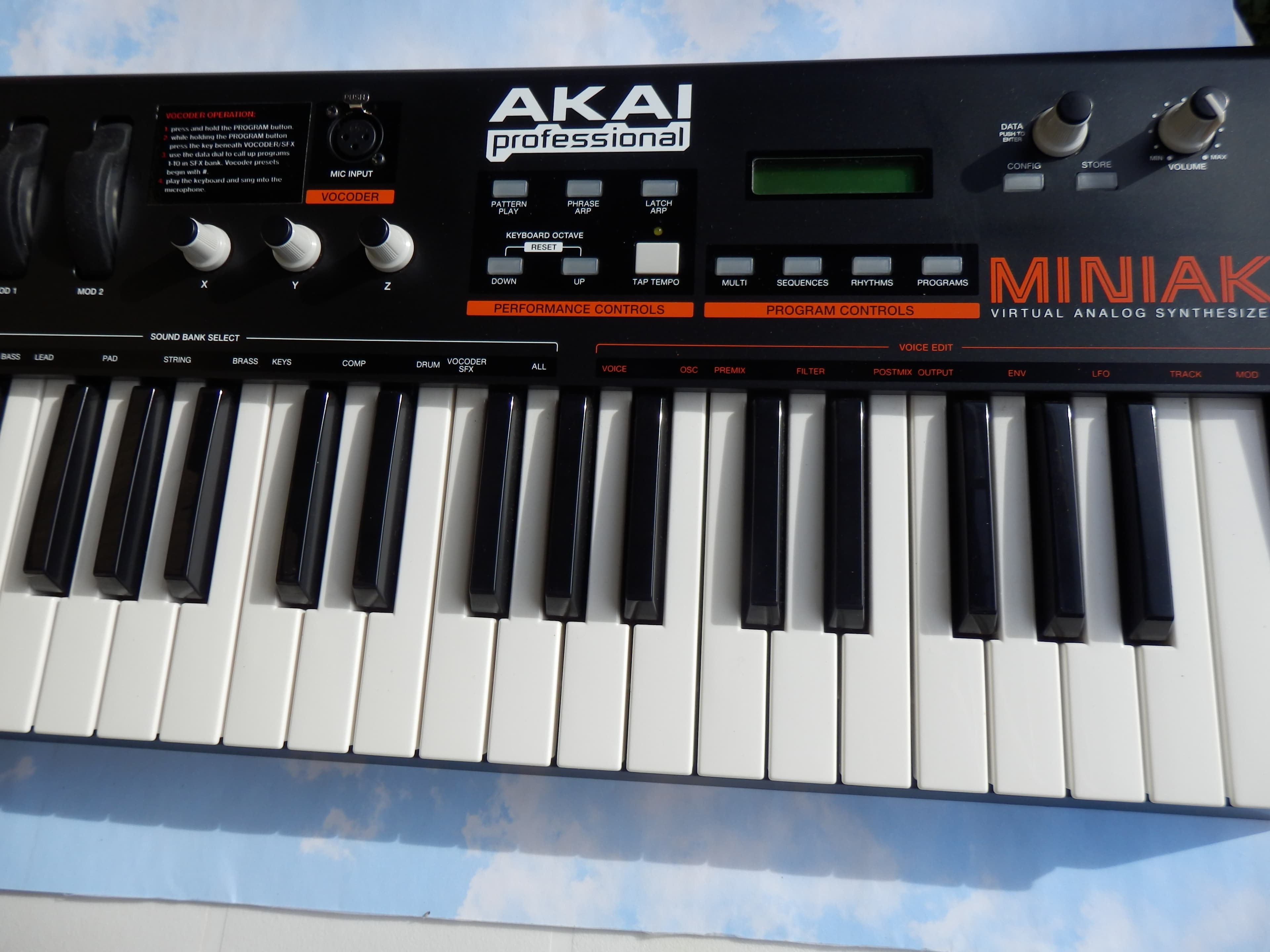 AKAI Miniak complet en excellent état